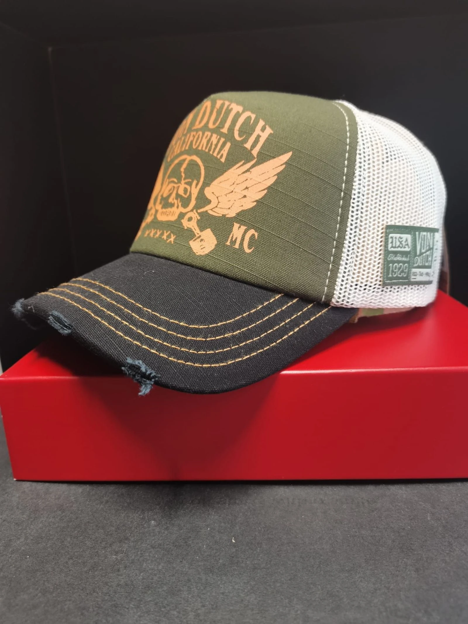 Von Ducht Cap – photo 4